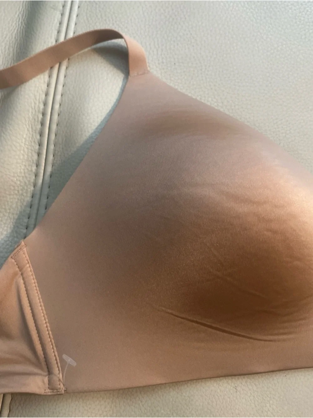 Brand new SKIMS Wireless Form T-shirt Bra clay color size 32DDDD - Picture 3 of 9
